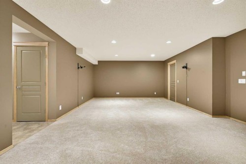 7308 26 Avenue Sw, Calgary, AB 