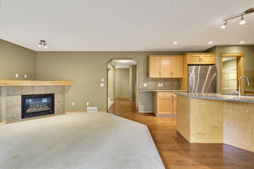 7308 26 Avenue Sw, Calgary, AB 
