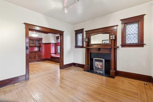 2003 26A Street Sw, Calgary, AB 