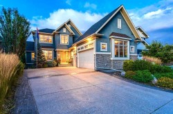 274 Valley Pointe Way NW Calgary, AB T3B 6B4