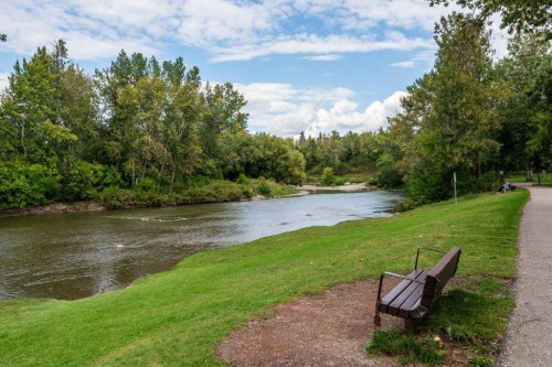3617 3 Street Sw, Calgary, AB 