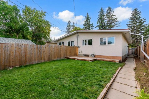 6326 37 Street Sw, Calgary, AB 