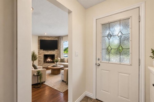 6326 37 Street Sw, Calgary, AB 