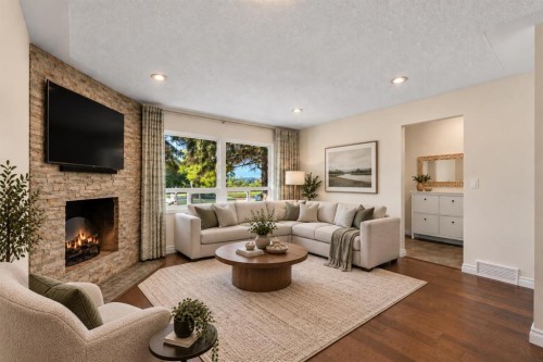 6326 37 Street Sw, Calgary, AB 