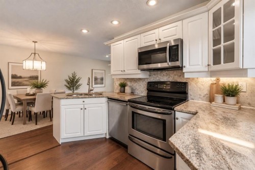 6326 37 Street Sw, Calgary, AB 