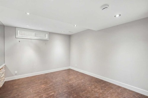 72 Sunlake Road Se, Calgary, AB 