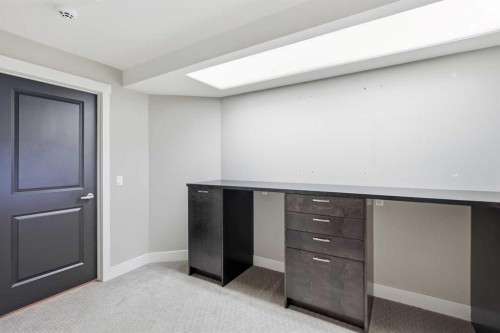 72 Sunlake Road Se, Calgary, AB 