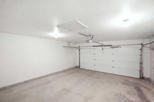 72 Sunlake Road Se, Calgary, AB 