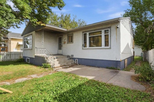 3520 Centre Street North, Calgary, AB 