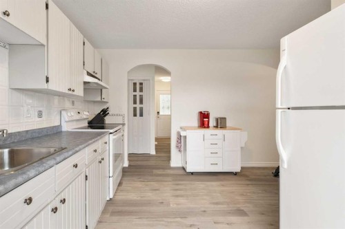100 Marbrooke Circle Ne, Calgary, AB 