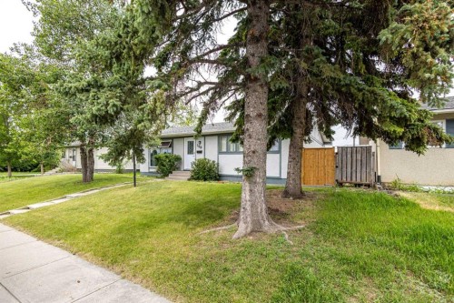 100 Marbrooke Circle Ne, Calgary, AB 