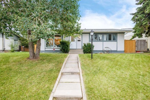 100 Marbrooke Circle Ne, Calgary, AB 