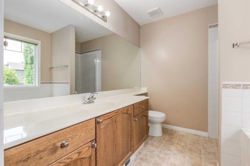 109 Hidden Creek Gardens Nw, Calgary, AB 