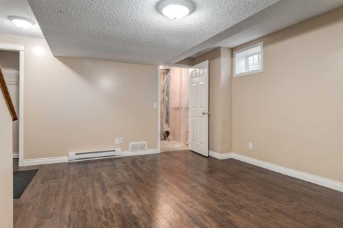 109 Hidden Creek Gardens Nw, Calgary, AB 