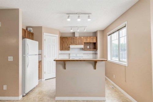 109 Hidden Creek Gardens Nw, Calgary, AB 