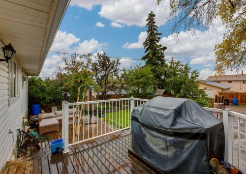 99 Silver Brook Drive Nw, Calgary, AB 