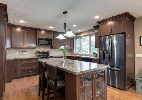 99 Silver Brook Drive Nw, Calgary, AB 