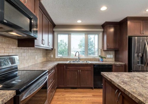 99 Silver Brook Drive Nw, Calgary, AB 