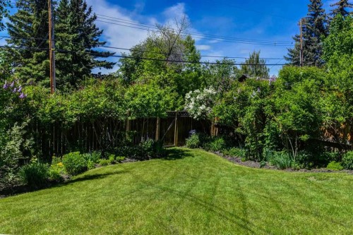 47 Cambridge Road NW, Calgary, AB T2K 1R1 3