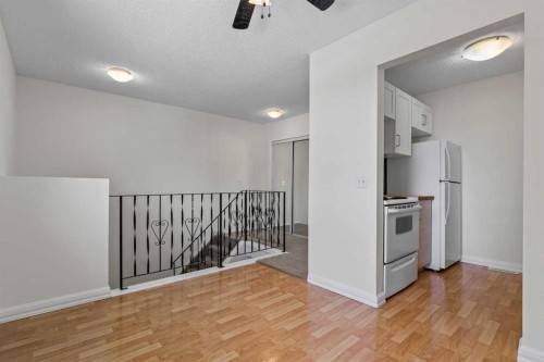 4-4547 7 Avenue SE Calgary, AB T2A 5E4
