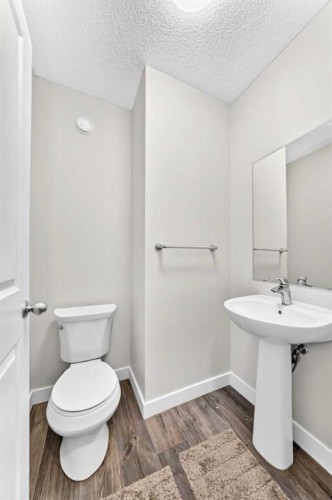 112 Carrington Boulevard Nw, Calgary, AB - Indoor Photo Showing Bathroom