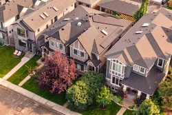 1743 46 Avenue SWCalgary, AB T2T 2R6