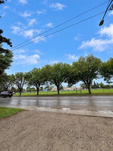 1432 Russet Road Ne, Calgary, AB 