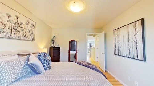7 Bridlecrest Boulevard Sw, Calgary, AB 