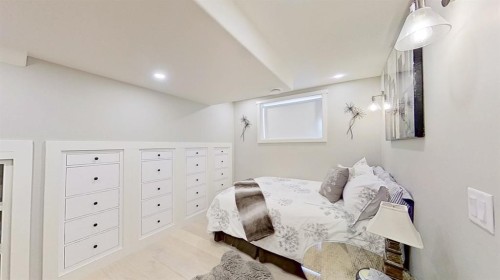 7 Bridlecrest Boulevard Sw, Calgary, AB 