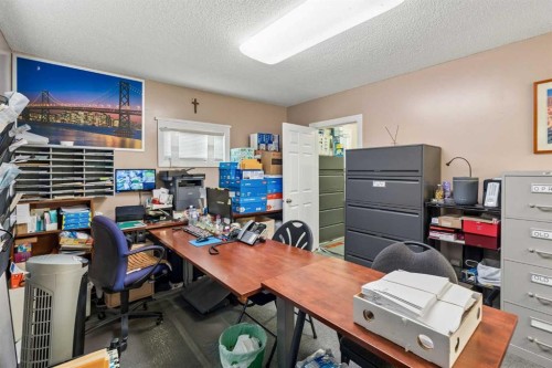 263 19 Avenue Ne, Calgary, AB 