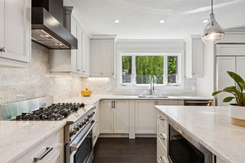 16 Varsdale Place Nw, Calgary, AB 