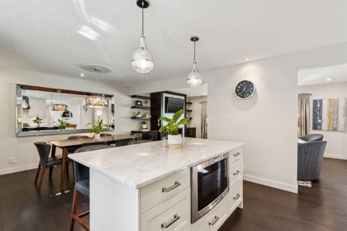 16 Varsdale Place Nw, Calgary, AB 