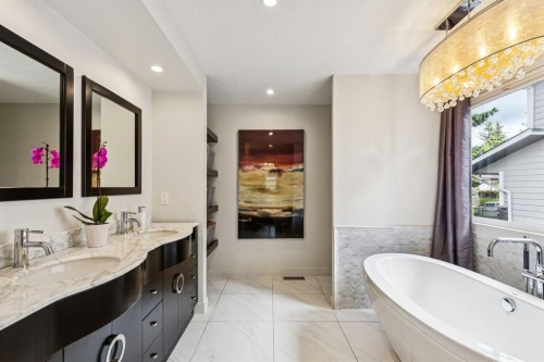 16 Varsdale Place Nw, Calgary, AB 