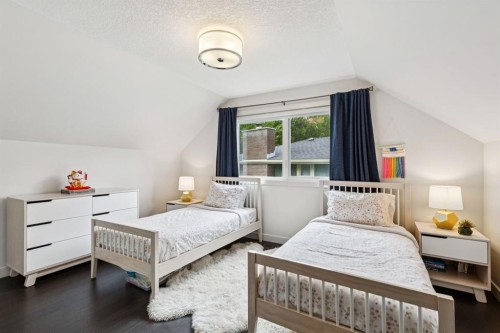 16 Varsdale Place Nw, Calgary, AB 