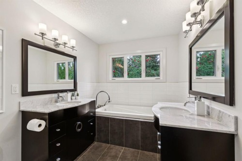 16 Varsdale Place Nw, Calgary, AB 