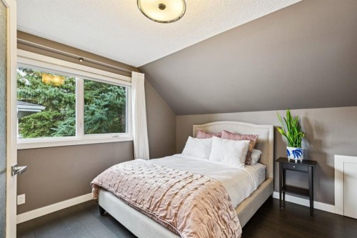 16 Varsdale Place Nw, Calgary, AB 