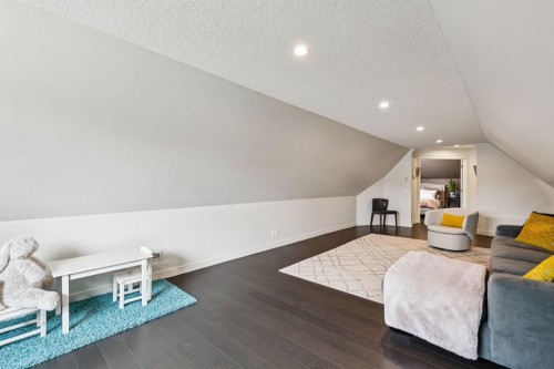 16 Varsdale Place Nw, Calgary, AB 