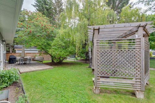 16 Varsdale Place Nw, Calgary, AB 