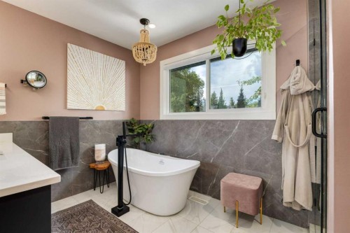232 Midglen Place Se, Calgary, AB 