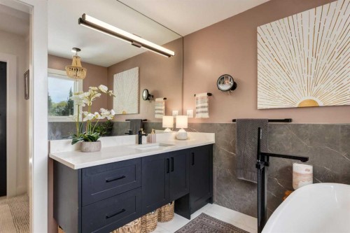 232 Midglen Place Se, Calgary, AB 