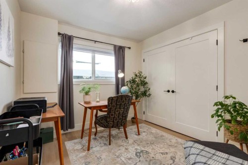 232 Midglen Place Se, Calgary, AB 