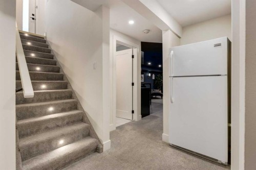 232 Midglen Place Se, Calgary, AB 