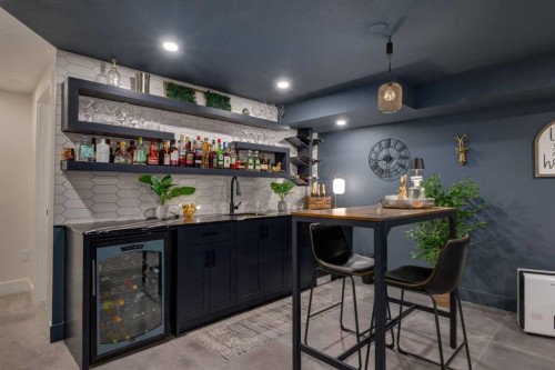 232 Midglen Place Se, Calgary, AB 