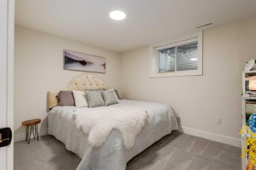 232 Midglen Place Se, Calgary, AB 