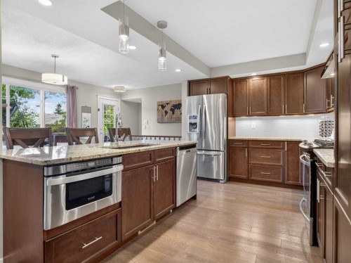 30 Wimbledon Drive Sw, Calgary, AB 