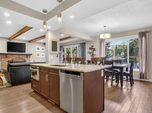 30 Wimbledon Drive Sw, Calgary, AB 