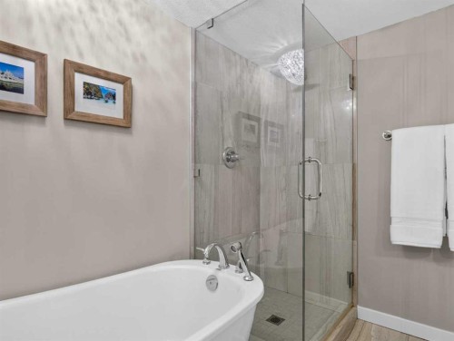 30 Wimbledon Drive Sw, Calgary, AB 