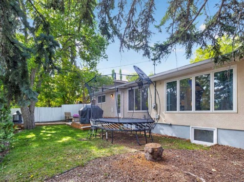 30 Wimbledon Drive Sw, Calgary, AB 