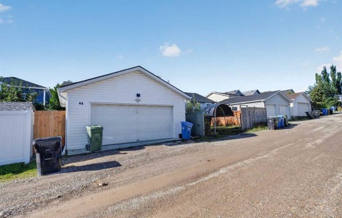 44 Harvest Gold Circle Ne, Calgary, AB 