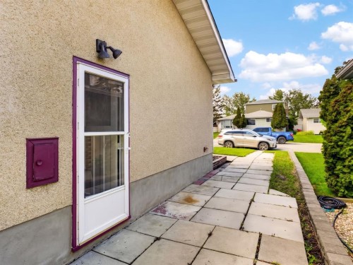 847 Raynard Crescent Se, Calgary, AB 